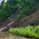 під горою Lodge Sheshory