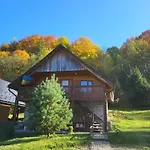 під горою