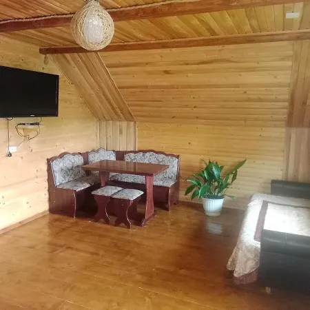 під горою Orman Evi Sheshory