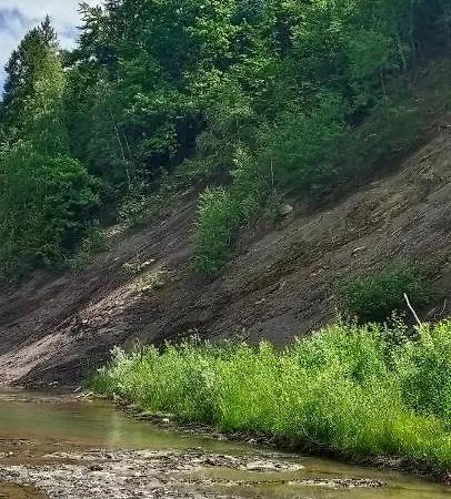 під горою Lodge Scheschory