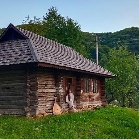 під горою Sheshory