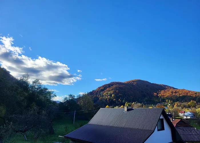 під горою Lodge Sheshory