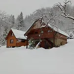 під горою Gerendaház *