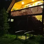 під горою Sesori