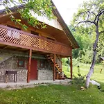 Gerendaház під горою Sesori
