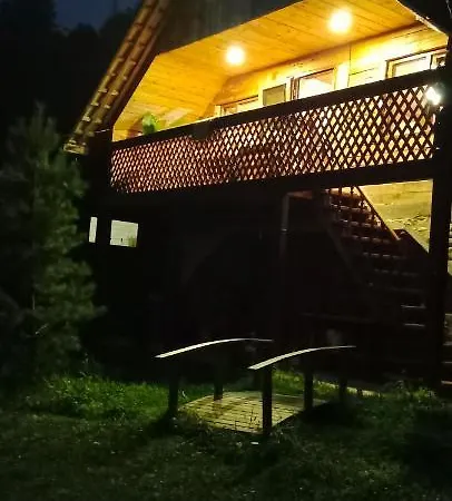 під горою シェショリー