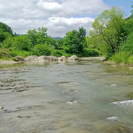 під горою * Sheshory