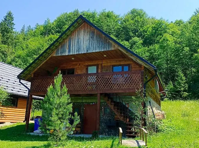 під горою ロッジ