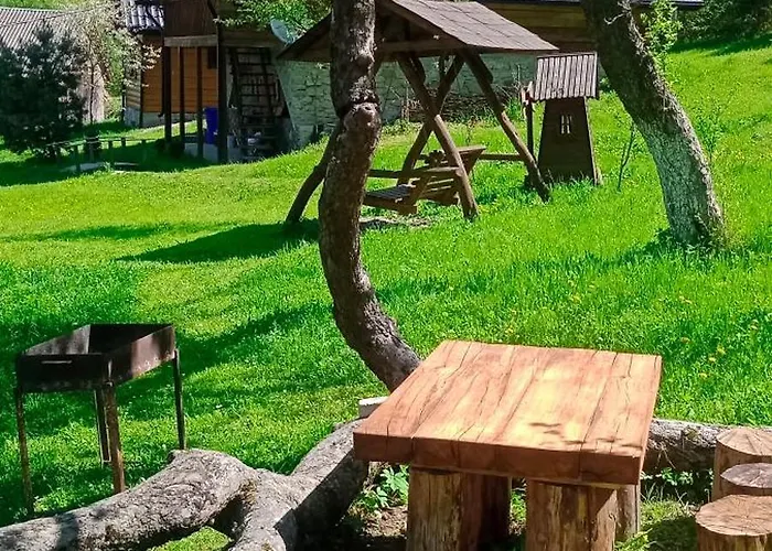 ロッジ під горою